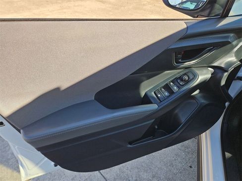 Used 2024 Subaru Crosstrek 2.0i Premium image 14