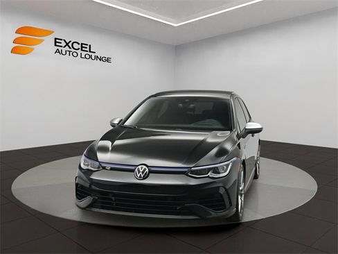 Used 2024 Volkswagen Golf R image 7
