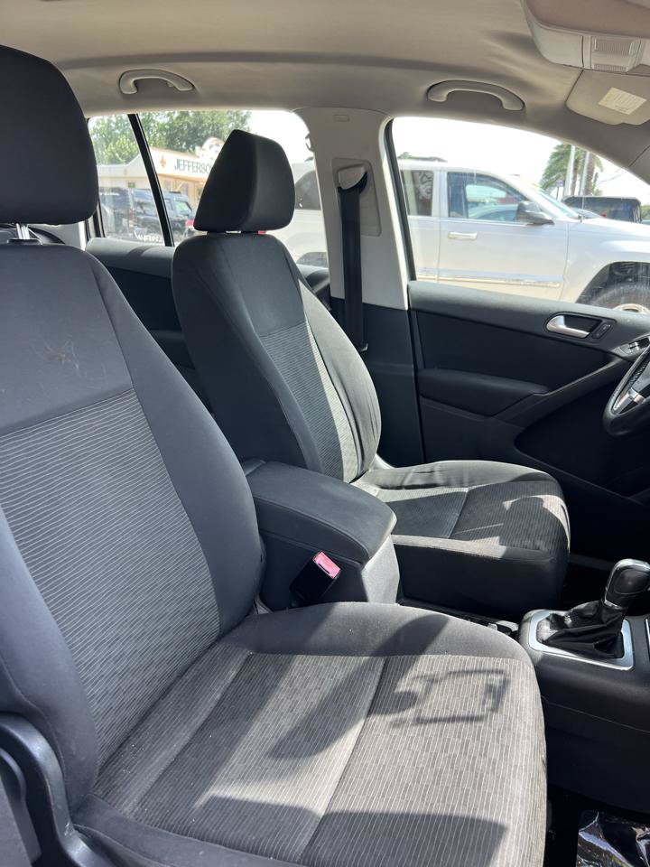 Used 2014 Volkswagen Tiguan S FWD image 11