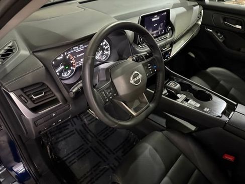 Certified 2025 Nissan Rogue SV w/ SV Premium Package FWD image 13