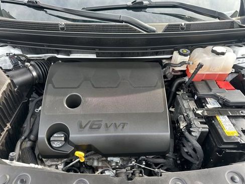 Used 2024 Buick Enclave Premium image 34