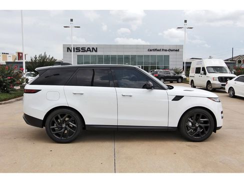 Used 2023 Land Rover Range Rover Sport SE AWD/4WD image 8