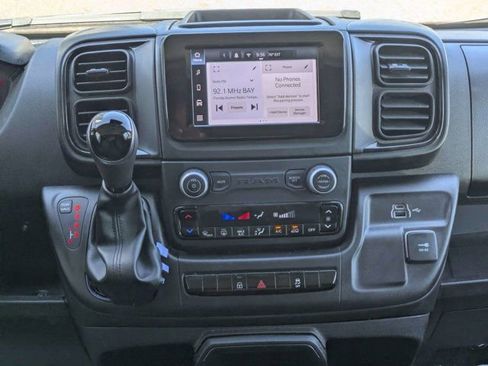 Used 2025 RAM ProMaster 2500 w/ Convenience Group image 19