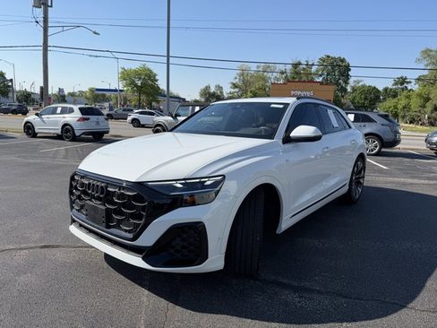Used 2025 Audi Q8 Premium Plus AWD/4WD image 2