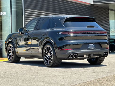 New 2026 Porsche Cayenne S AWD/4WD image 3