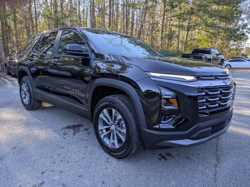 New 2026 Chevrolet Equinox LT w/ Convenience Package II image 2