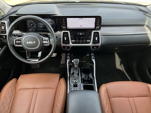 Used 2022 Kia Sorento SX Prestige w/ Rust Color Package image 12