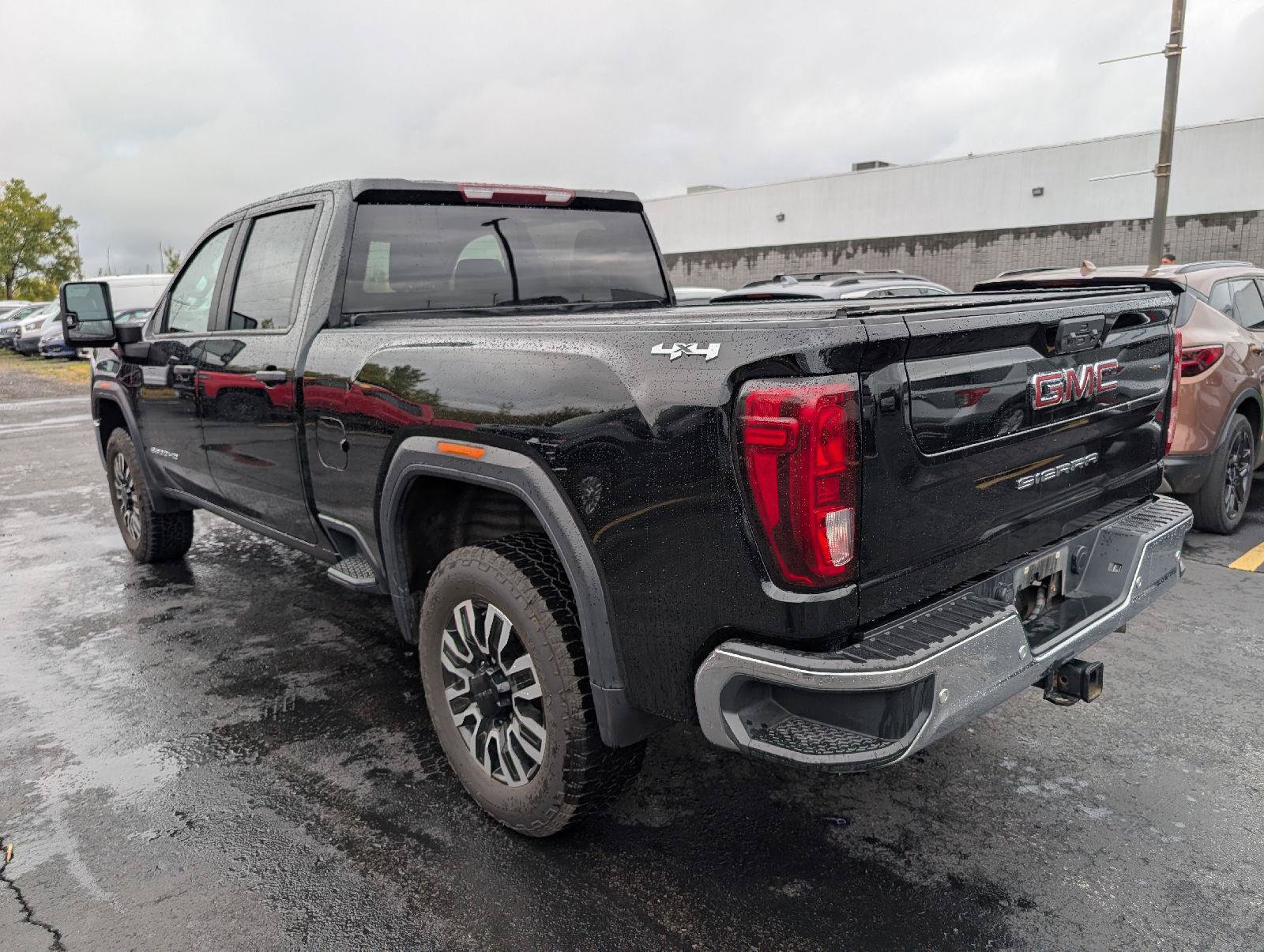Used 2020 GMC Sierra 2500 4x4 Crew Cab w/ Convenience Package image 6