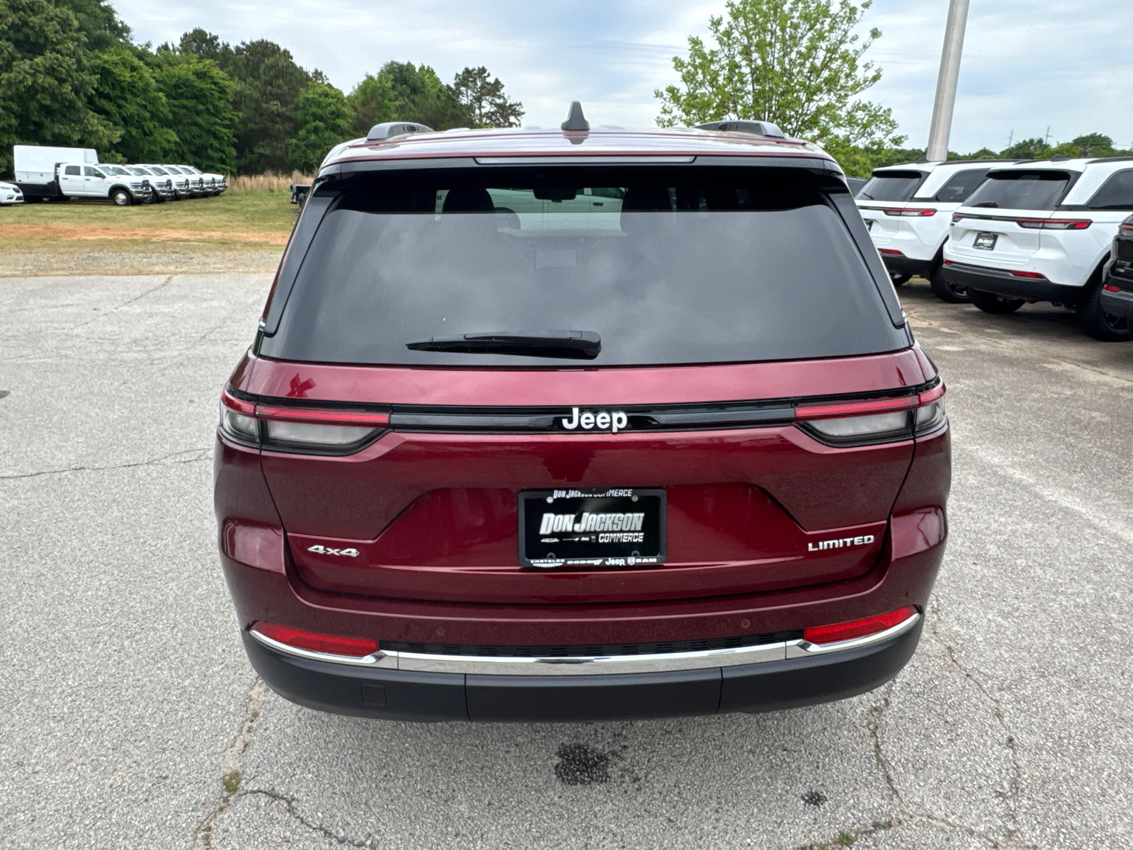 Used 2025 Jeep Grand Cherokee Limited AWD/4WD image 6