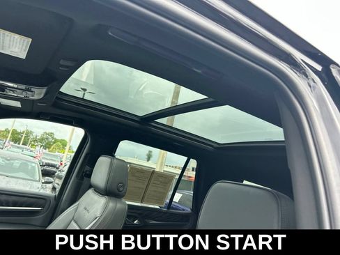 Used 2023 GMC Yukon Denali RWD image 11