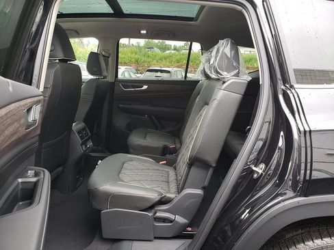New 2026 Volkswagen Atlas SEL Premium R-Line AWD/4WD image 8