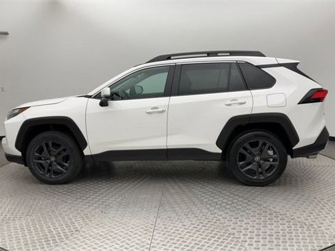 Used 2024 Toyota RAV4 Adventure image 5