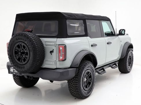 Used 2022 Ford Bronco Wildtrak image 9