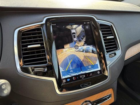 Used 2024 Volvo XC90 B6 Plus image 21