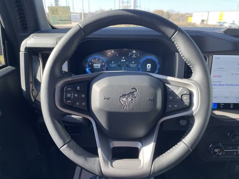 New 2025 Ford Bronco Outer Banks image 16