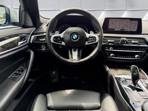 Used 2019 BMW 530i w/ Convenience Package RWD image 12
