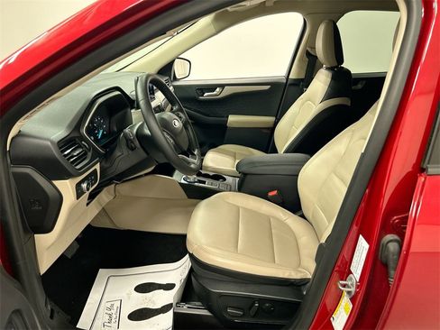 Used 2020 Ford Escape SEL image 9