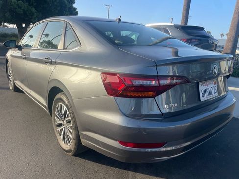 Used 2019 Volkswagen Jetta SE FWD image 6