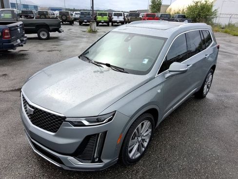 Used 2023 Cadillac XT6 Premium Luxury w/ Technology Package FWD image 1