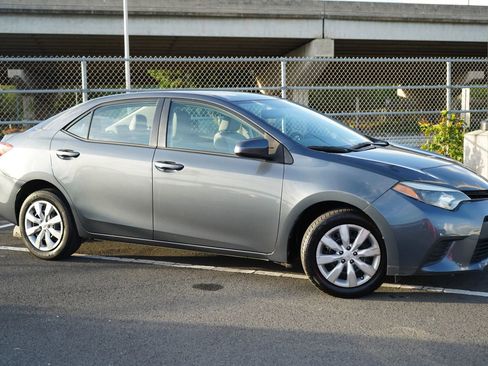 Used 2014 Toyota Corolla LE image 5