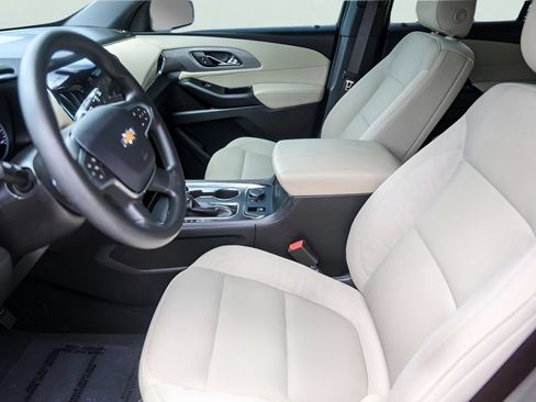 Used 2023 Chevrolet Traverse LS w/ Safety Package FWD image 12