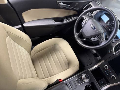 Used 2024 Ford Edge SE image 9