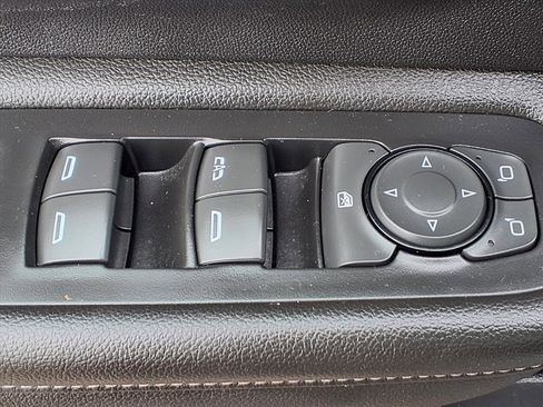 Certified 2022 GMC Terrain SLE w/ Driver Convenience Package image 19