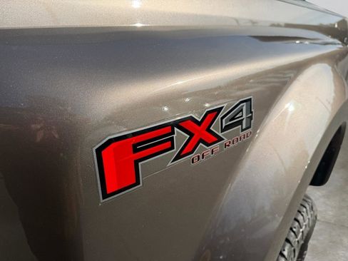 Used 2019 Ford F350 Lariat w/ Lariat Ultimate Package image 10