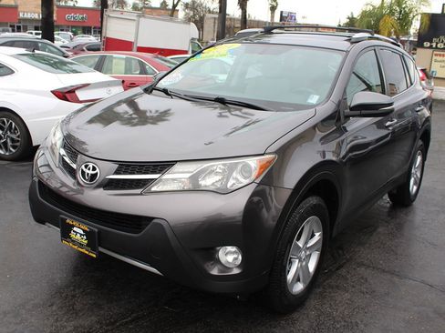 Used 2014 Toyota RAV4 XLE image 4