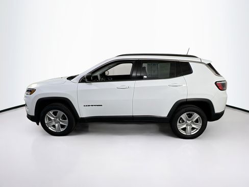 Used 2022 Jeep Compass Latitude AWD/4WD image 8