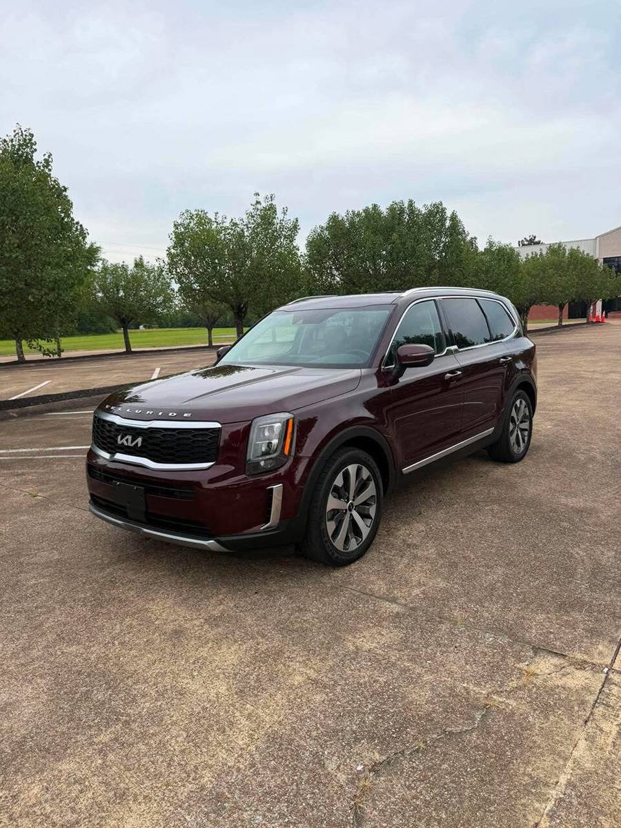Used 2022 Kia Telluride EX w/ EX Premium Package AWD/4WD image 3