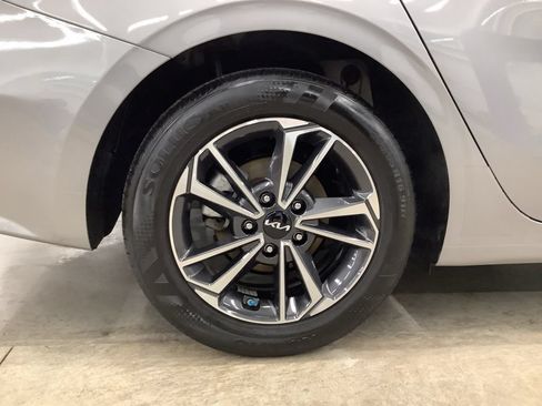 Certified 2024 Kia Forte LXS FWD image 27