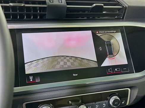 Used 2025 Audi Q3 2.0T Premium Plus image 23