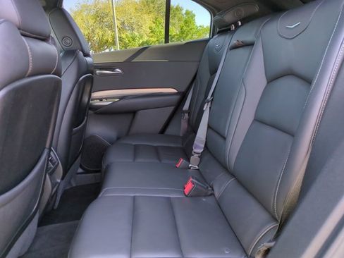 Used 2025 Cadillac XT4 Premium Luxury image 14