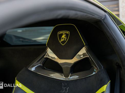 Used 2023 Lamborghini Huracan Tecnica image 28