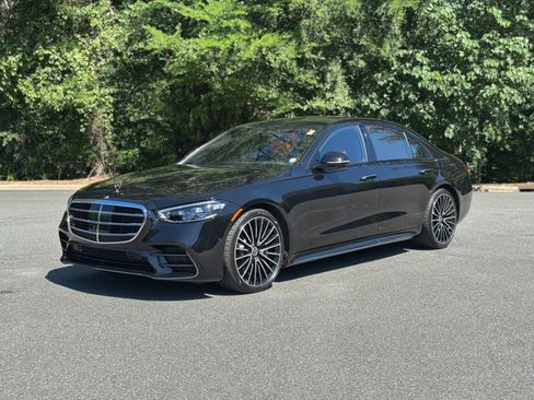 Used 2023 Mercedes-Benz S 580 4MATIC Sedan image 4