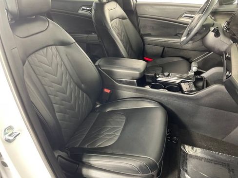 Used 2025 Kia Sportage X-Line w/ Premium Package image 24