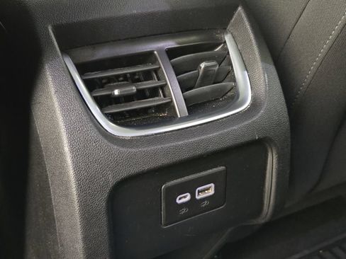 Used 2022 Chevrolet Blazer LT FWD image 32