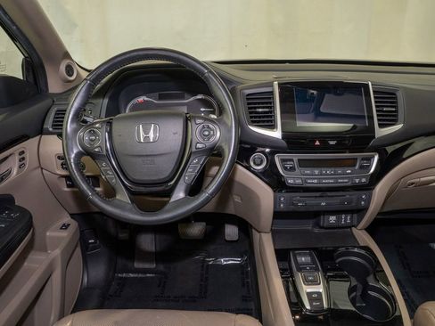 Used 2017 Honda Pilot Elite image 7