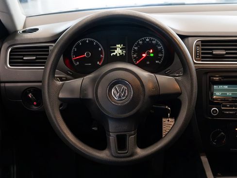 Used 2012 Volkswagen Jetta S FWD image 12