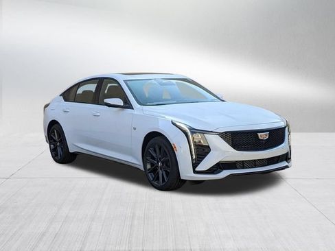 Used 2026 Cadillac CT5 Sport w/ Technology Package AWD/4WD image 3
