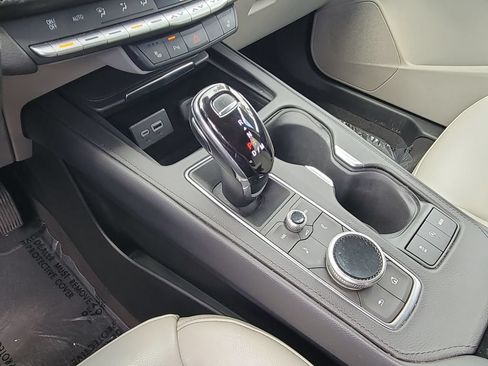 Certified 2023 Cadillac XT4 Luxury w/ Cold Weather Package FWD image 14