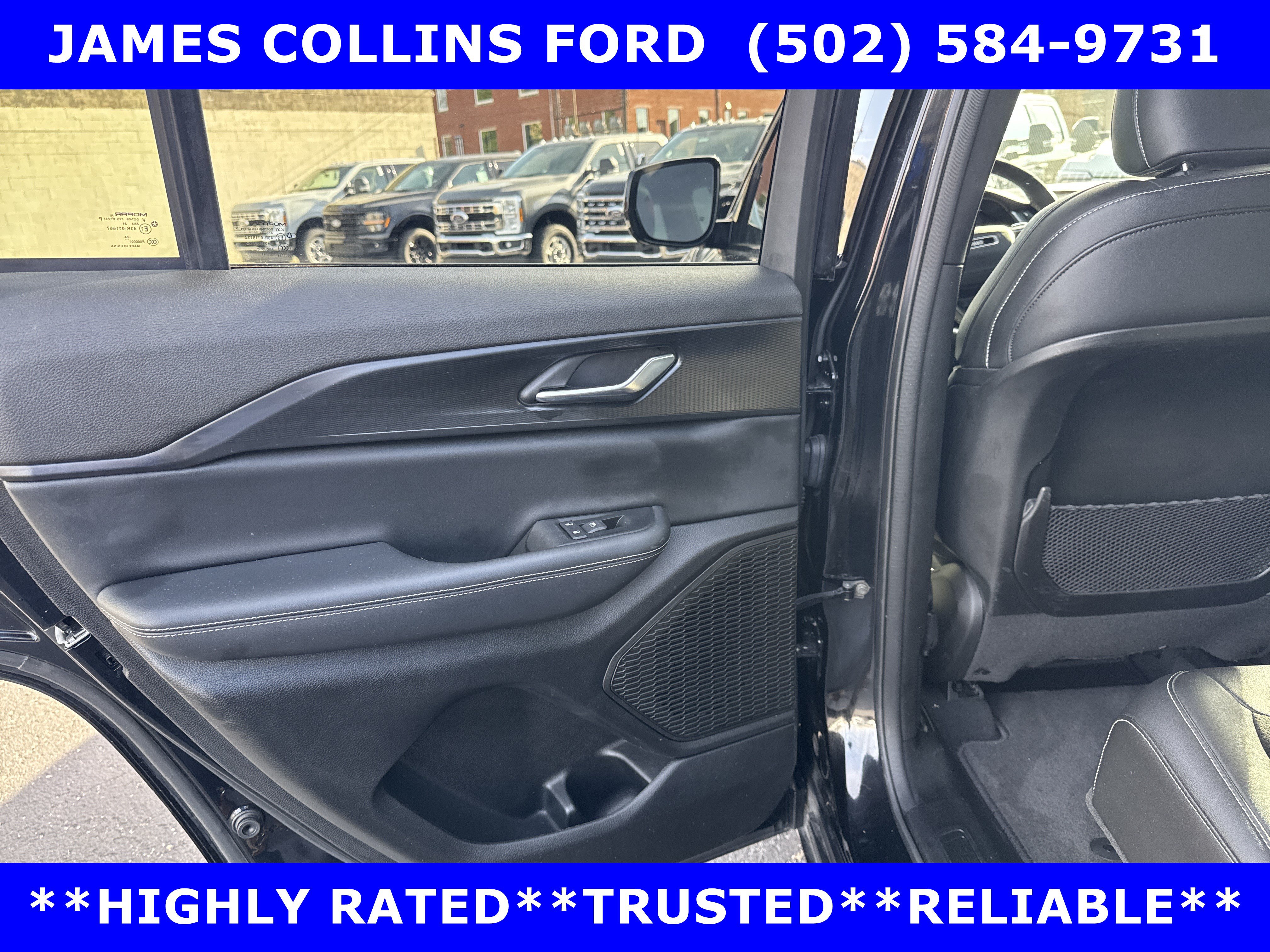 Used 2024 Jeep Grand Cherokee Altitude AWD/4WD image 11