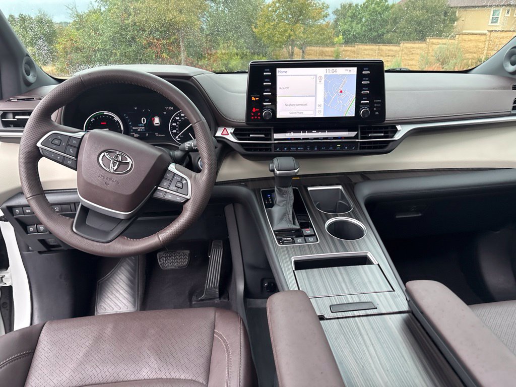 Used 2021 Toyota Sienna Platinum AWD/4WD image 19