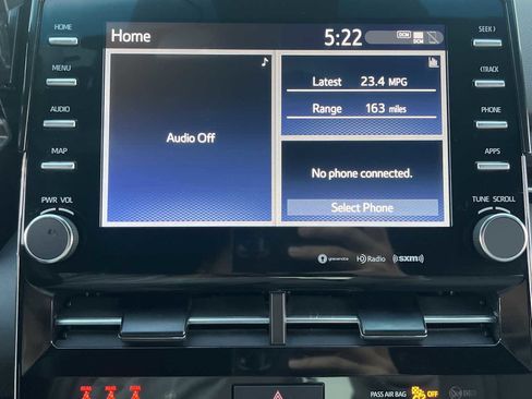 Used 2022 Toyota Avalon XLE image 7