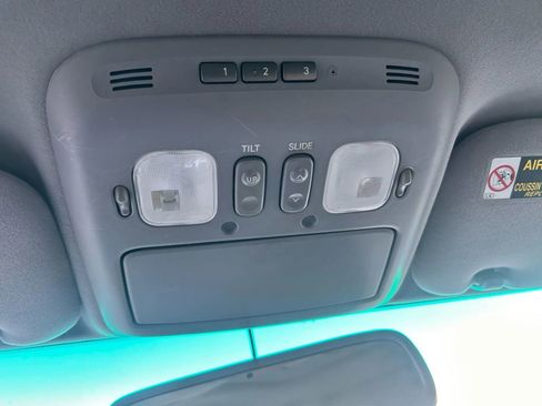 Used 2005 Toyota Land Cruiser image 19