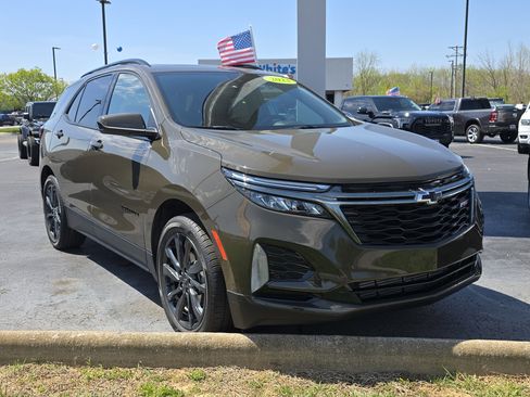 Used 2023 Chevrolet Equinox RS image 1