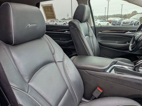 Used 2020 Buick Enclave Avenir w/ Avenir Technology Package image 30