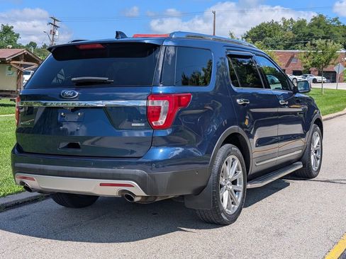 Used 2017 Ford Explorer Limited w/ Equipment Group 303A AWD/4WD image 6