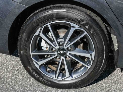 Used 2022 Kia Forte LXS image 11